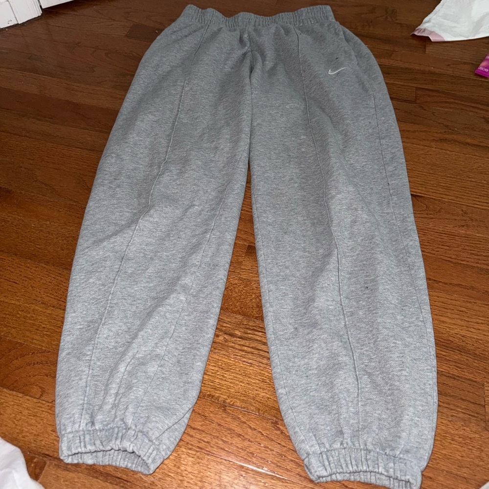 Nike women’s Heather Gray Joggers